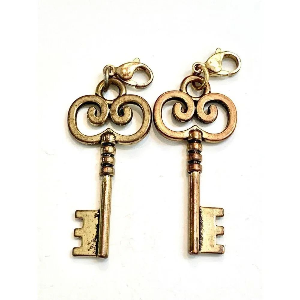 Two Brass Key Charms #ornate #origami owl